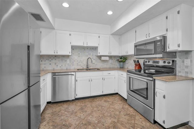 613 VALLEY HILL DRIVE, Brandon, FL 33510