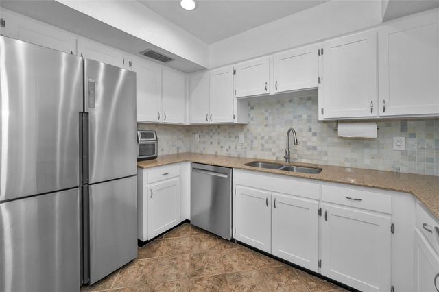 613 VALLEY HILL DRIVE, Brandon, FL 33510