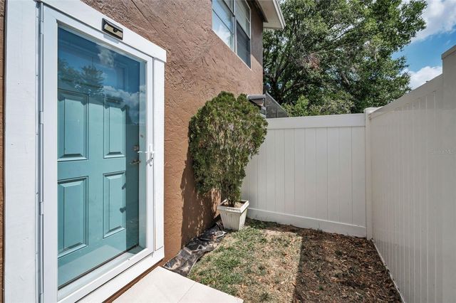 613 VALLEY HILL DRIVE, Brandon, FL 33510