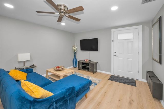 613 VALLEY HILL DRIVE, Brandon, FL 33510