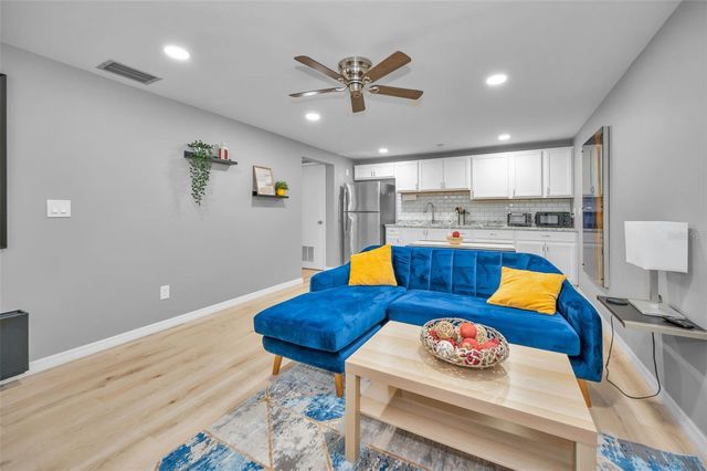 613 VALLEY HILL DRIVE, Brandon, FL 33510