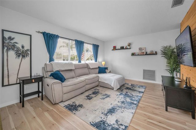 613 VALLEY HILL DRIVE, Brandon, FL 33510