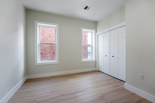 47 Brackett 3, Boston, MA 02135