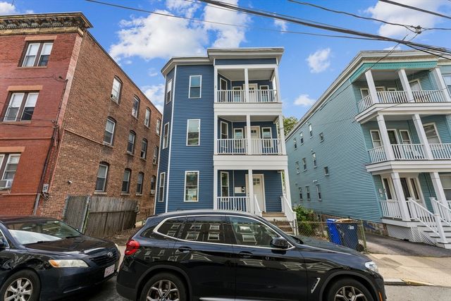 47 Brackett 3, Boston, MA 02135