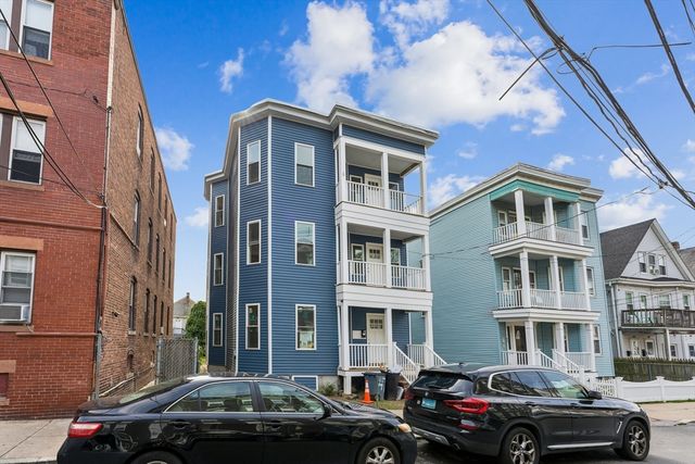 47 Brackett 3, Boston, MA 02135