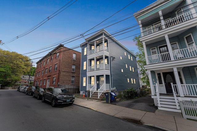 47 Brackett 3, Boston, MA 02135