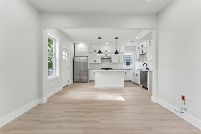 47 Brackett 3, Boston, MA 02135