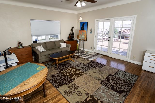 810 N Reymond Street, Las Cruces, NM 88005