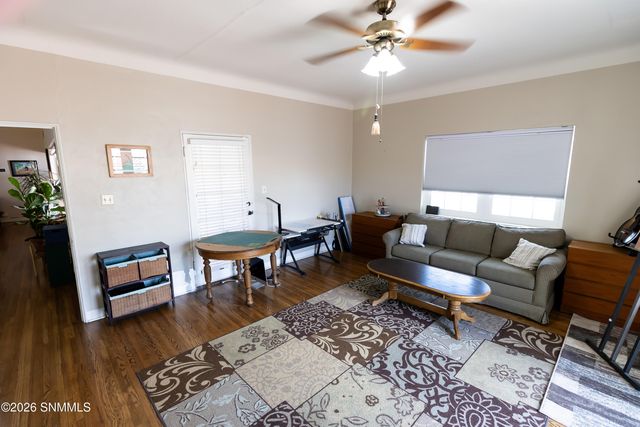 810 N Reymond Street, Las Cruces, NM 88005