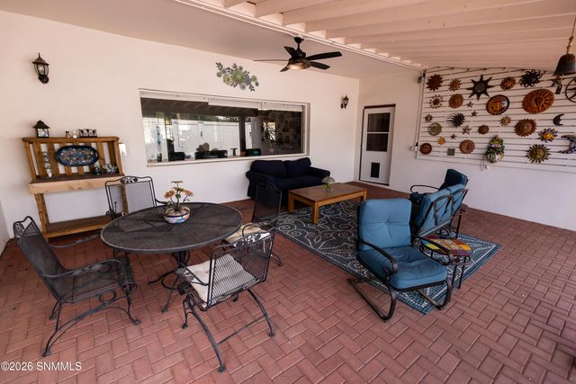 810 N Reymond Street, Las Cruces, NM 88005
