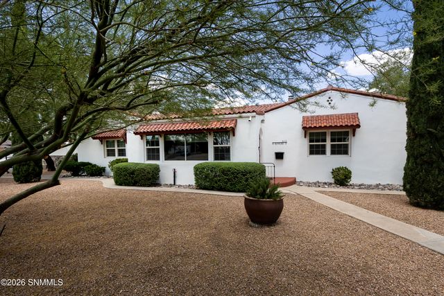 810 N Reymond Street, Las Cruces, NM 88005