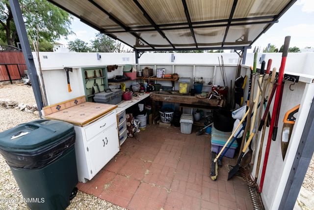 810 N Reymond Street, Las Cruces, NM 88005