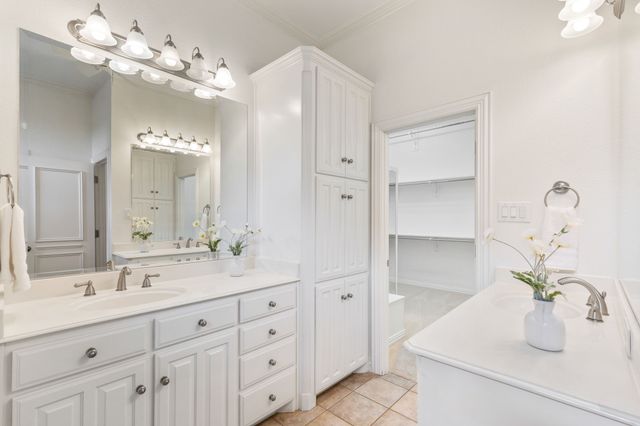 915 Glen Meadow Court, Garland, TX 75044