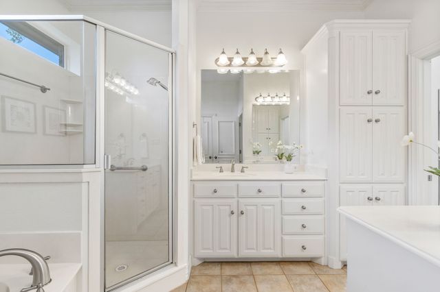 915 Glen Meadow Court, Garland, TX 75044