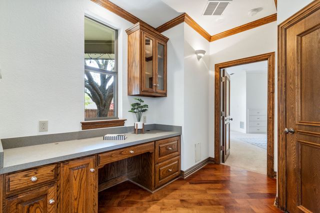 915 Glen Meadow Court, Garland, TX 75044