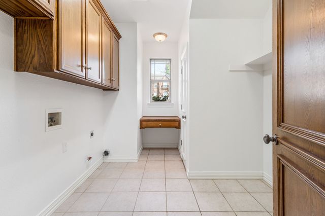 915 Glen Meadow Court, Garland, TX 75044