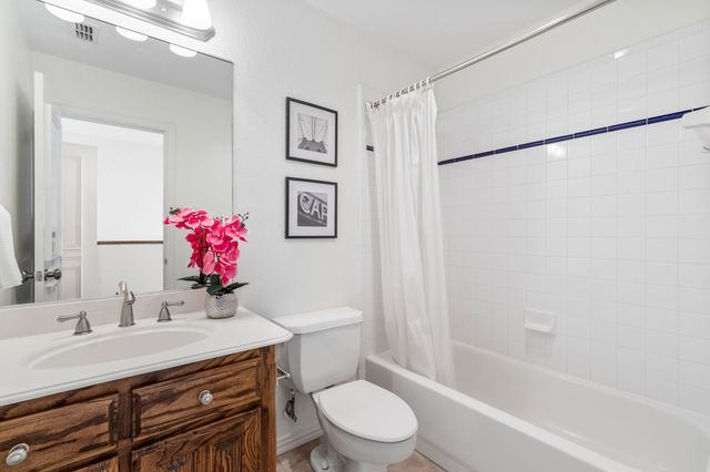 915 Glen Meadow Court, Garland, TX 75044