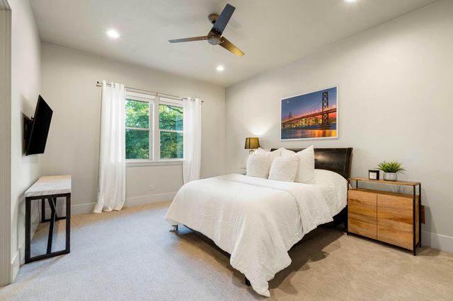 3959 Maresborough Pl, Loomis, CA 95650