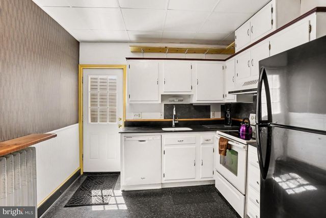9 N 6TH ST, Pottsville, PA 17901