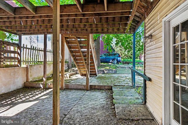 9 N 6TH ST, Pottsville, PA 17901