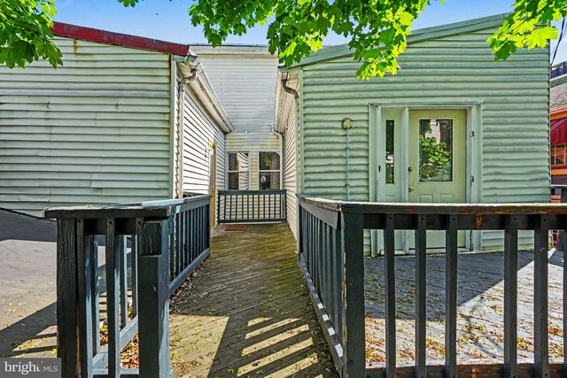 9 N 6TH ST, Pottsville, PA 17901