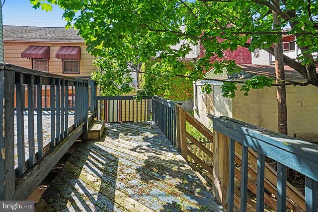 9 N 6TH ST, Pottsville, PA 17901