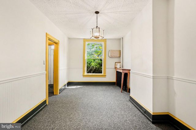 9 N 6TH ST, Pottsville, PA 17901