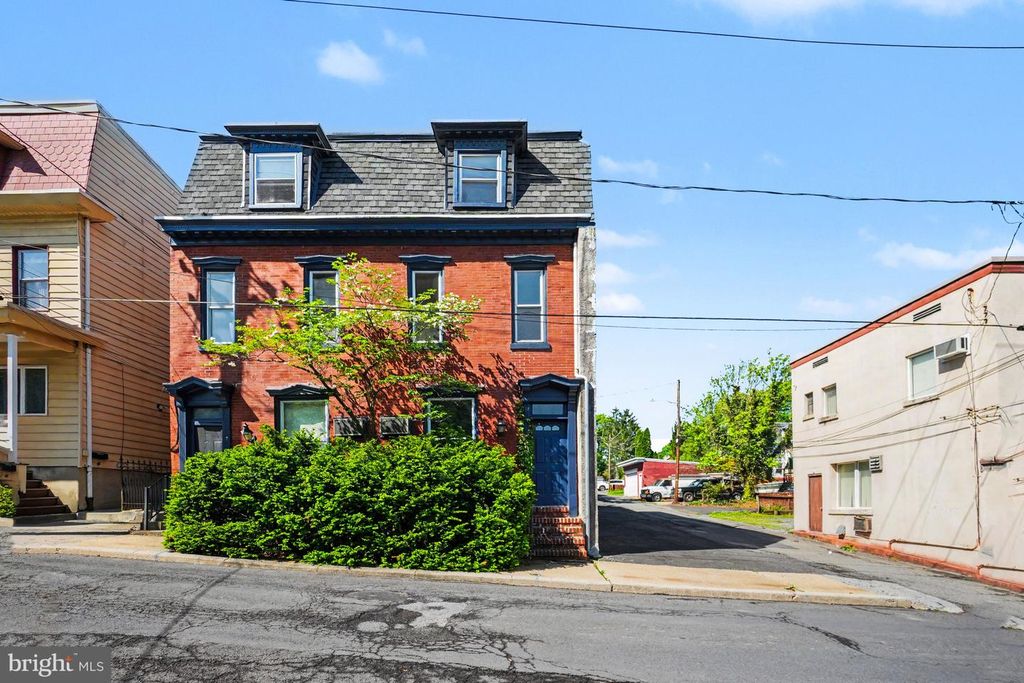 9 N 6TH ST, Pottsville, PA 17901