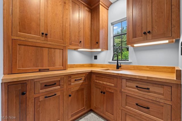 1701 Washington Avenue, Parkersburg, WV 26101