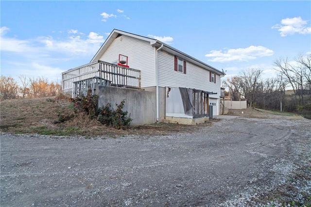 19010 State Route 45 Highway, Weston, MO 64098