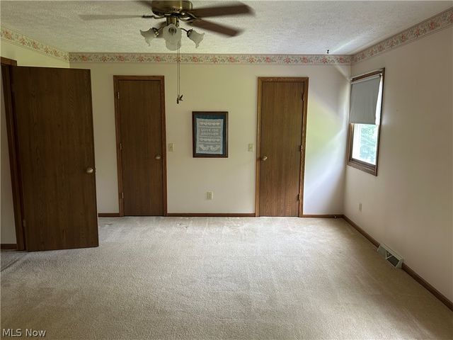 4330 Laubert Road, Atwater, OH 44201