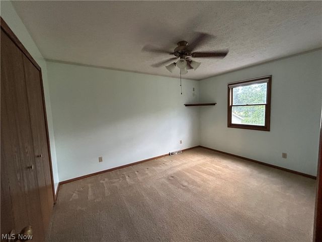 4330 Laubert Road, Atwater, OH 44201