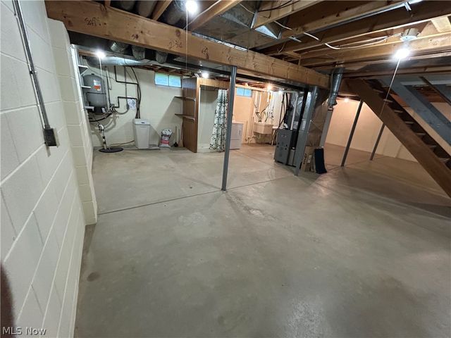 4330 Laubert Road, Atwater, OH 44201