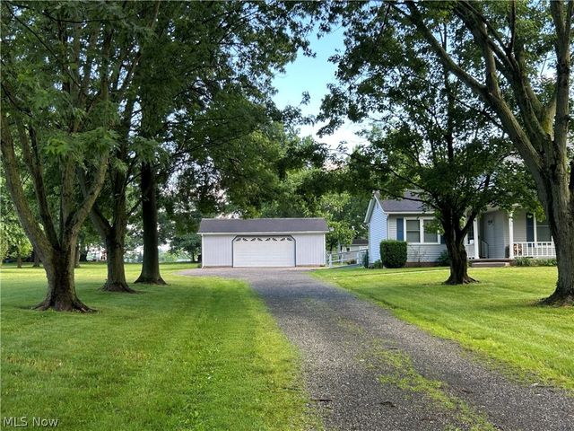 4330 Laubert Road, Atwater, OH 44201