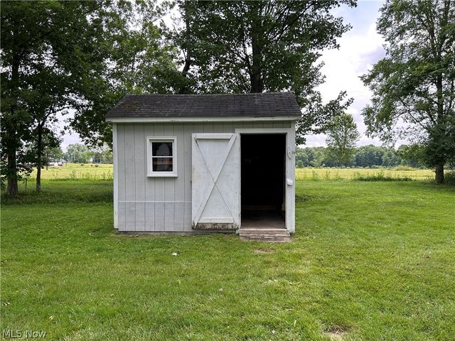 4330 Laubert Road, Atwater, OH 44201
