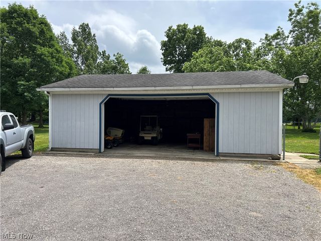 4330 Laubert Road, Atwater, OH 44201