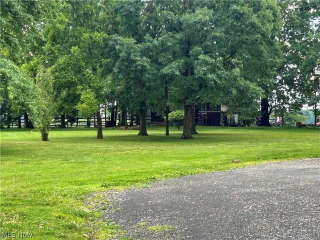 4330 Laubert Road, Atwater, OH 44201
