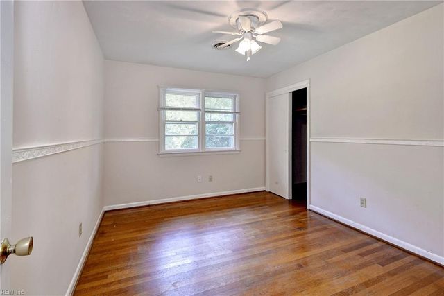 18 Owens RD, Newport News, VA 23602