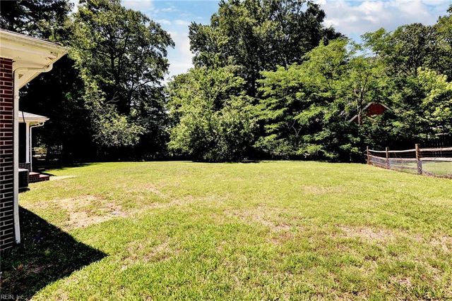18 Owens RD, Newport News, VA 23602