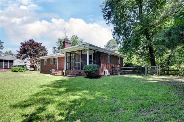 18 Owens RD, Newport News, VA 23602