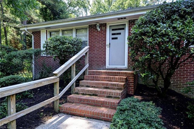 18 Owens RD, Newport News, VA 23602