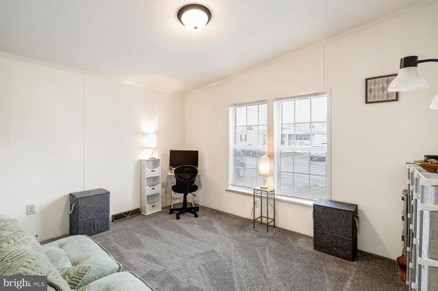 64 RIDGEWOOD MNR, Manheim, PA 17545