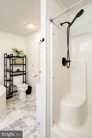 64 RIDGEWOOD MNR, Manheim, PA 17545