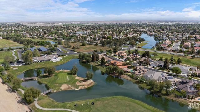 8502 Sun Harbor Drive, Bakersfield, CA 93312