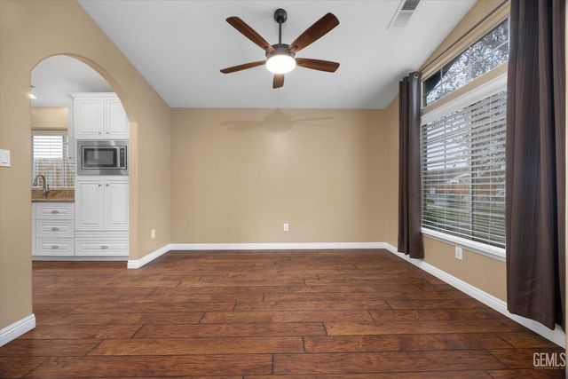 8502 Sun Harbor Drive, Bakersfield, CA 93312