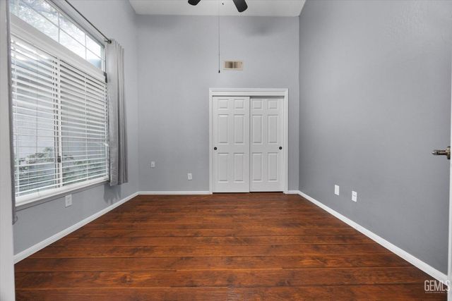 8502 Sun Harbor Drive, Bakersfield, CA 93312