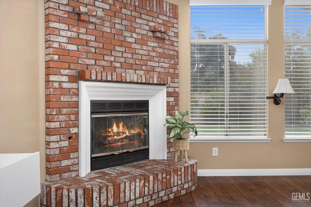 8502 Sun Harbor Drive, Bakersfield, CA 93312