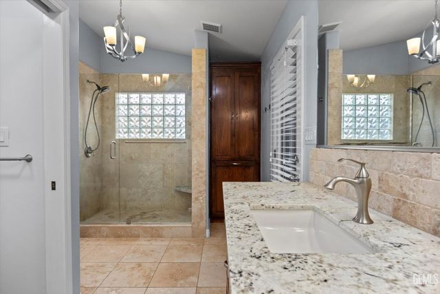 8502 Sun Harbor Drive, Bakersfield, CA 93312