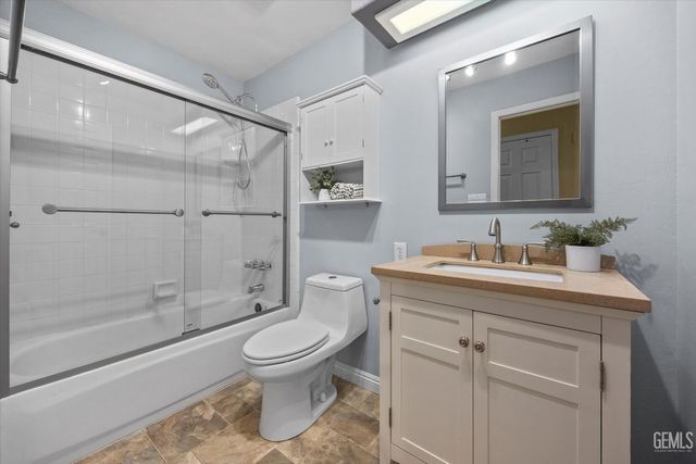 8502 Sun Harbor Drive, Bakersfield, CA 93312