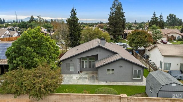 8502 Sun Harbor Drive, Bakersfield, CA 93312